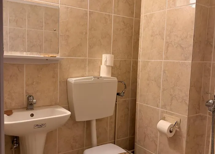 Classic In The Center *